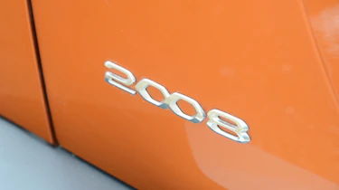Peugeot 2008 - badge