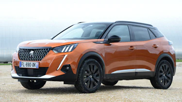 Peugeot 2008 - front 3/4 static
