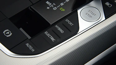 BMW 330e - interior