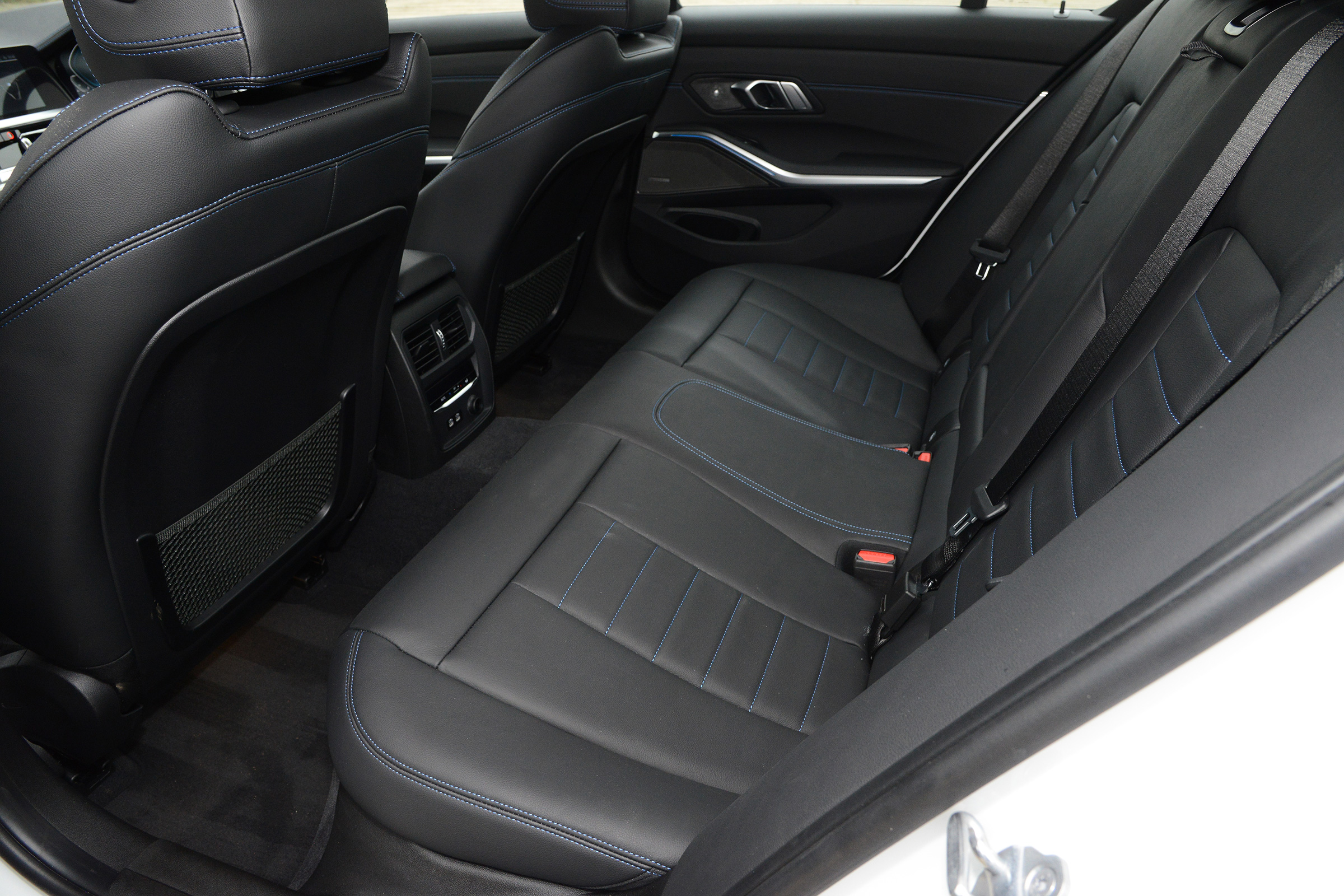 BMW 330e - rear seats
