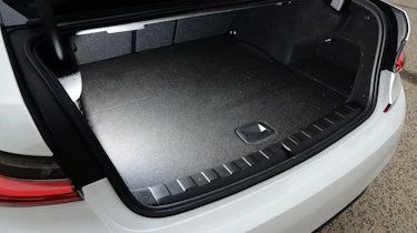BMW 330e - boot