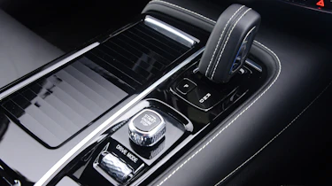 Volvo S60 - centre console