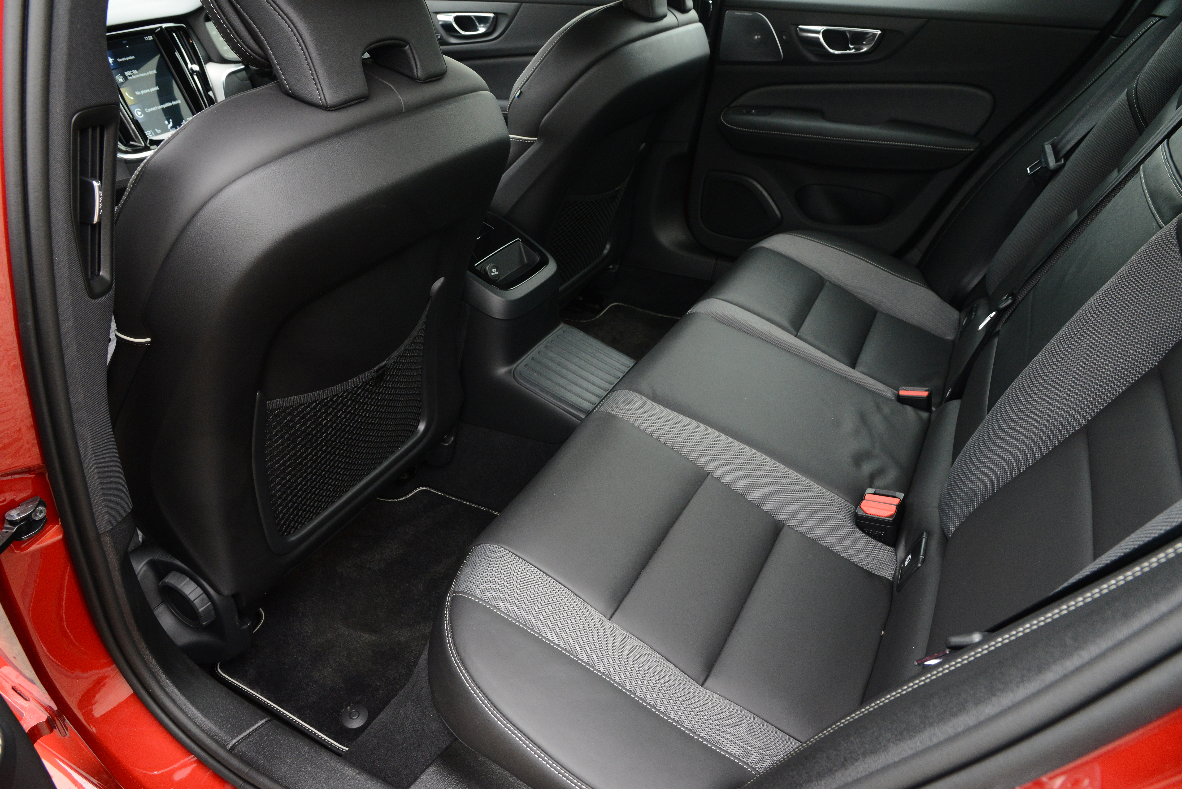 Volvo S60 - rear seats