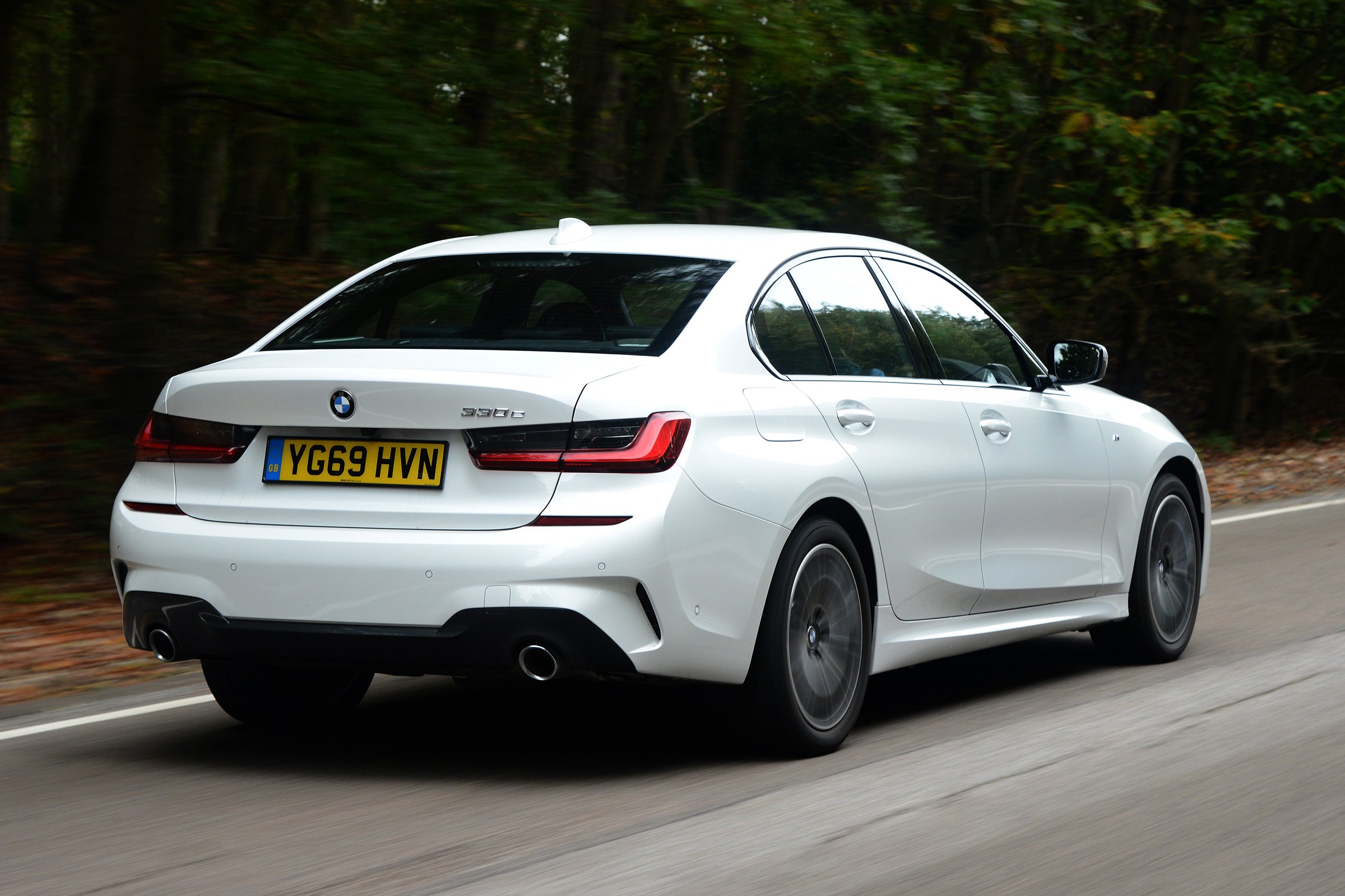 BMW 330e - rear tracking
