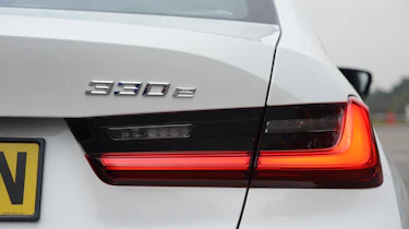 BMW 330e - brake light