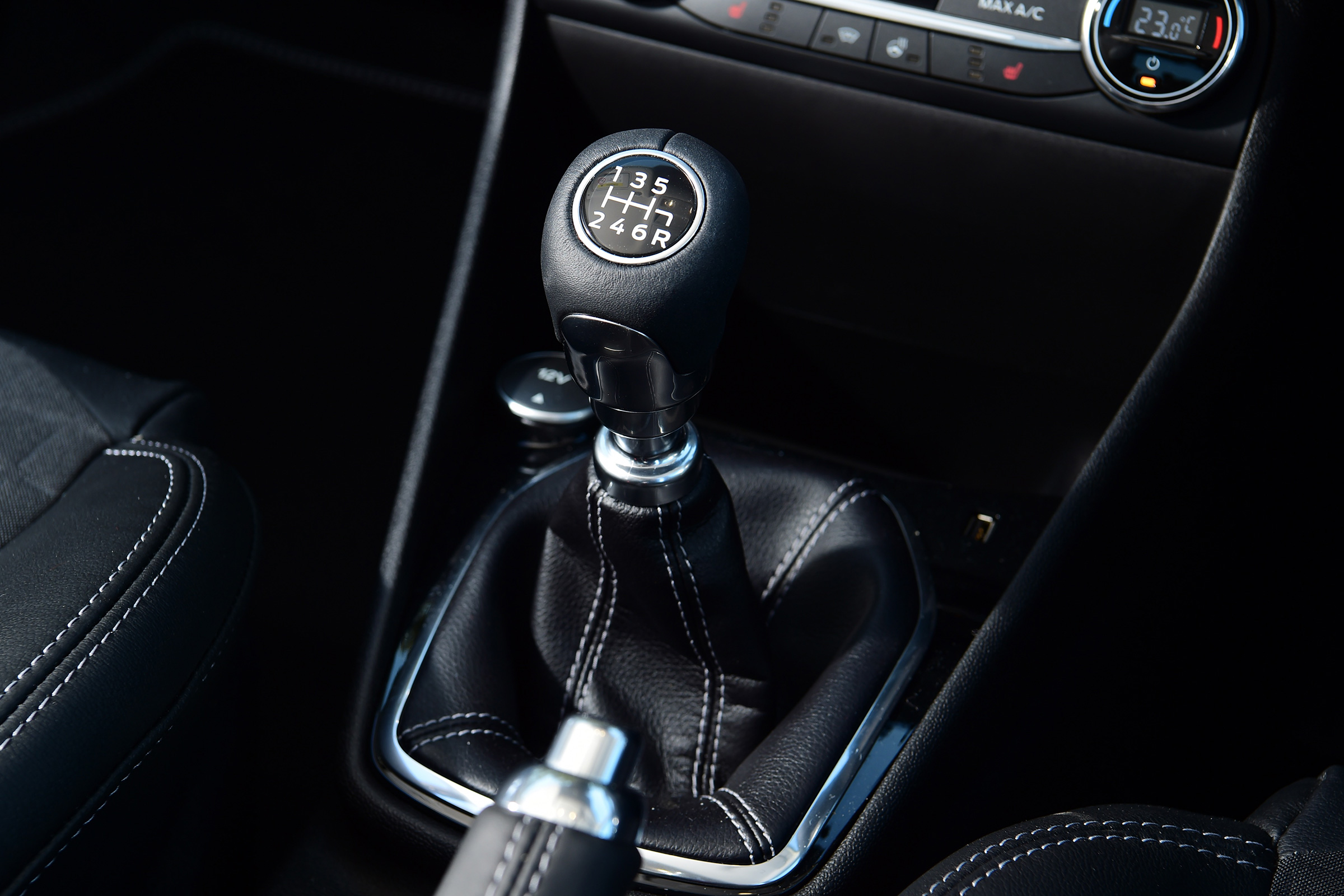 Ford Fiesta - gear
