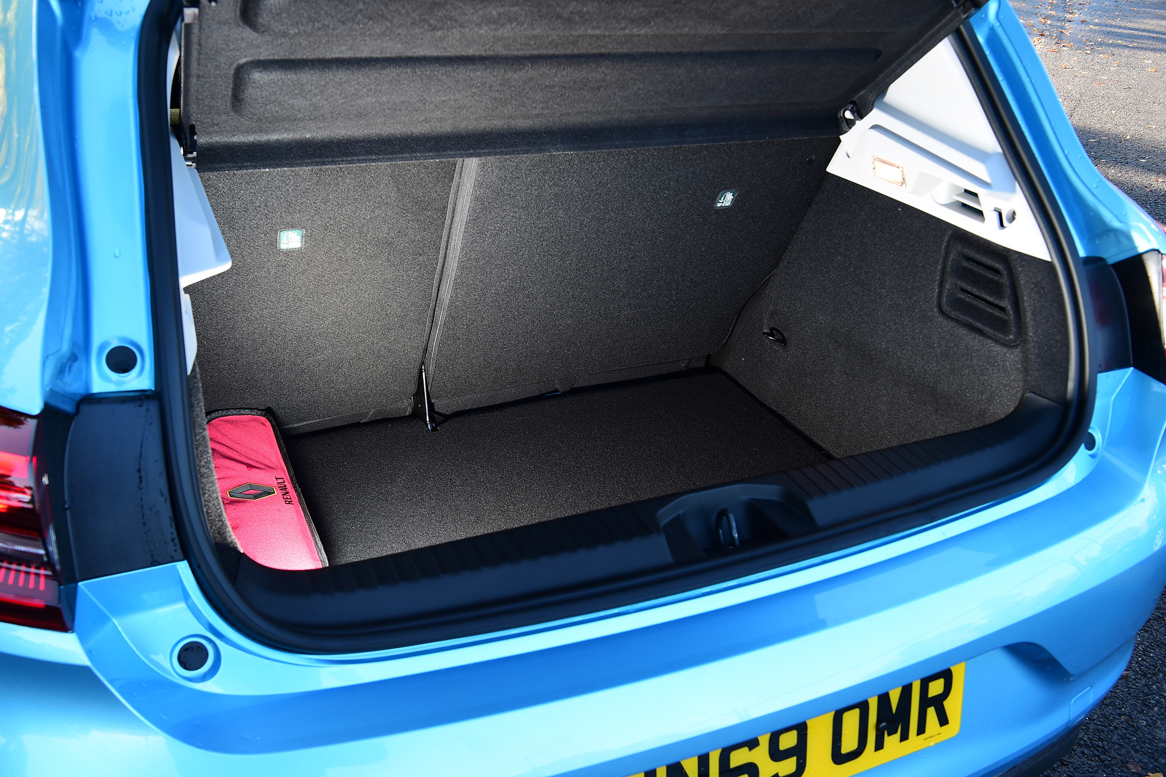 Renault Clio - boot