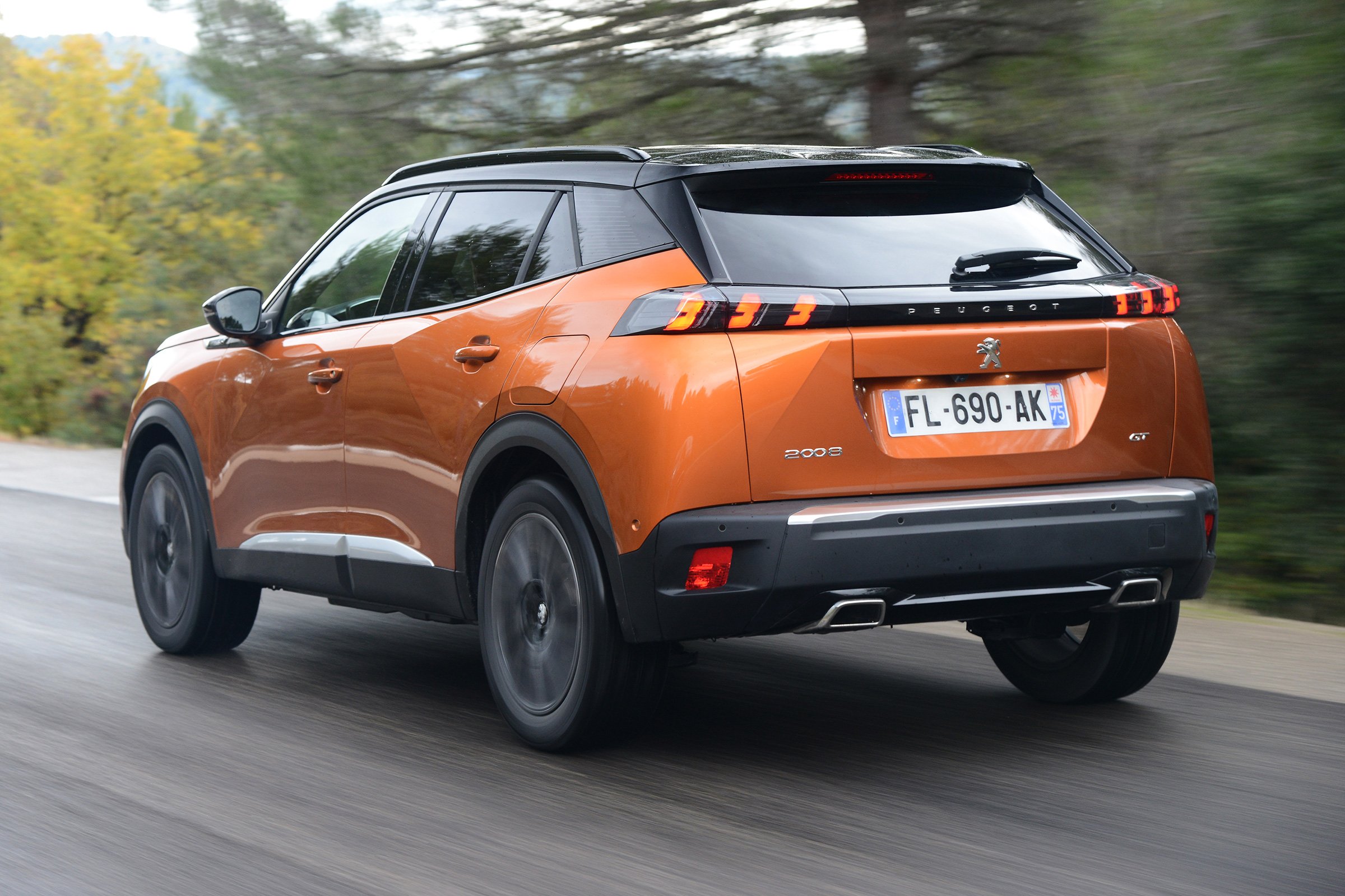 Peugeot 2008 - rear tracking