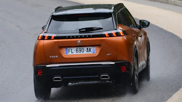 Peugeot 2008 - rear cornering