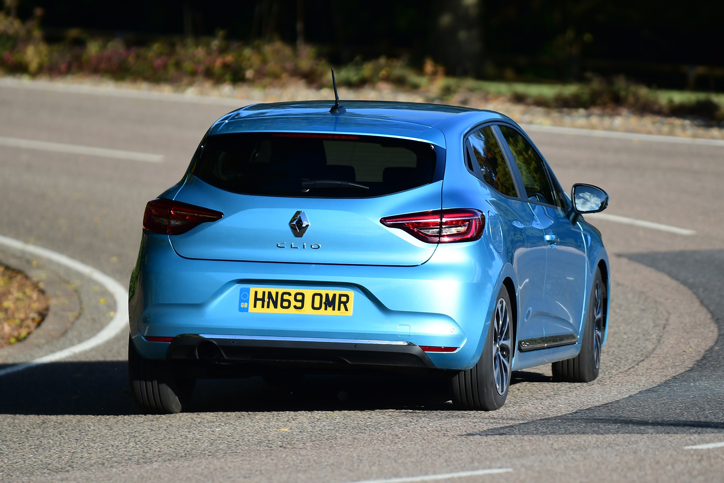 Renault Clio - rear cornering