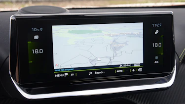 Peugeot 2008 - navigation