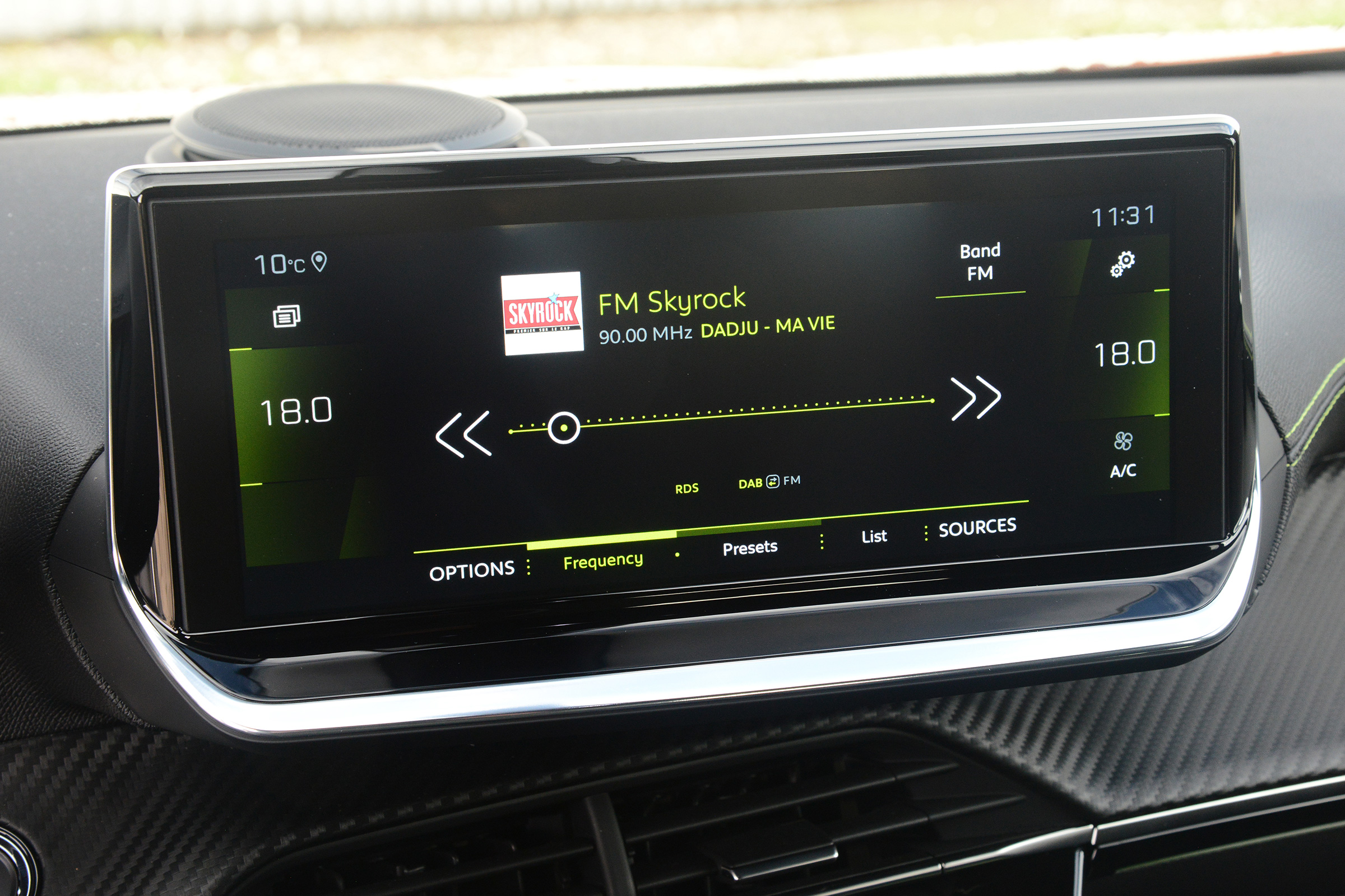 Peugeot 2008 - radio