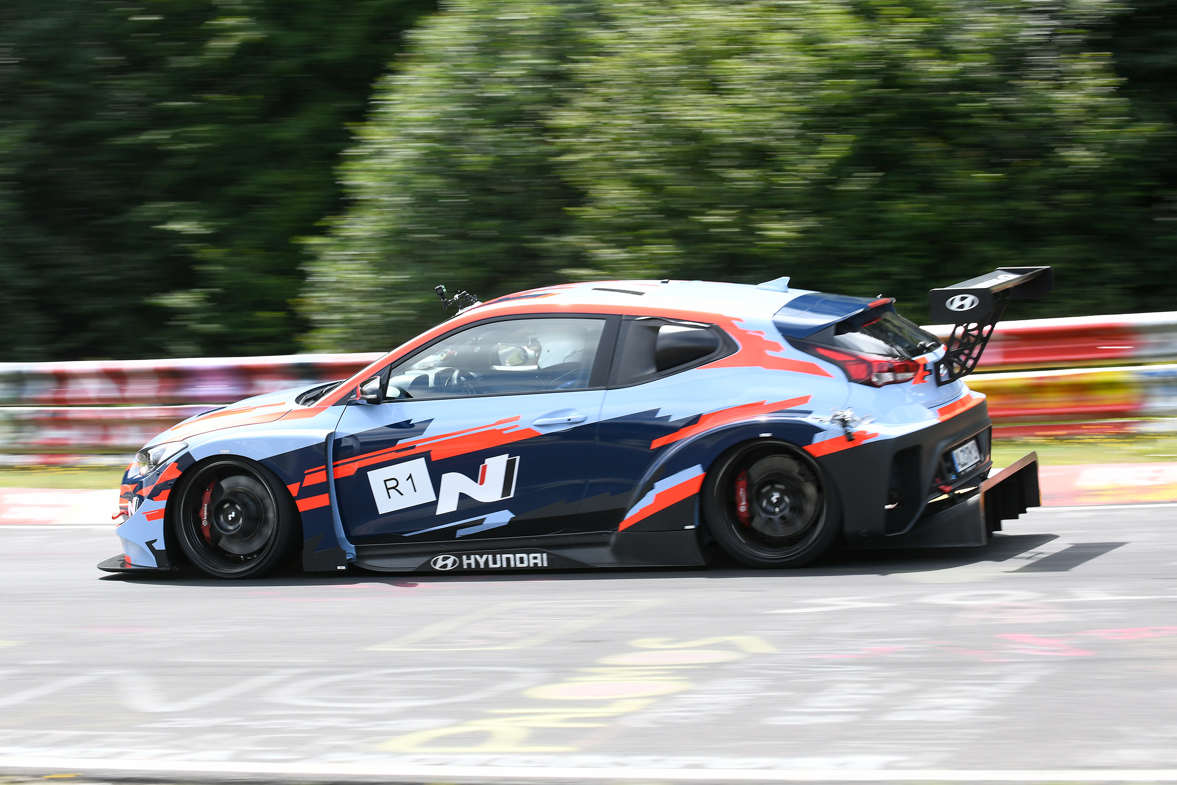 Hyundai RM19 - side cornering nurburgring