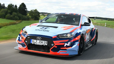 Hyundai RM19 - front tracking