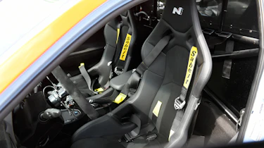 Hyundai RM19 - seats