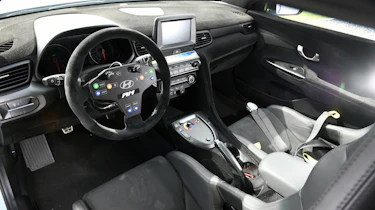 Hyundai RM19 - interior