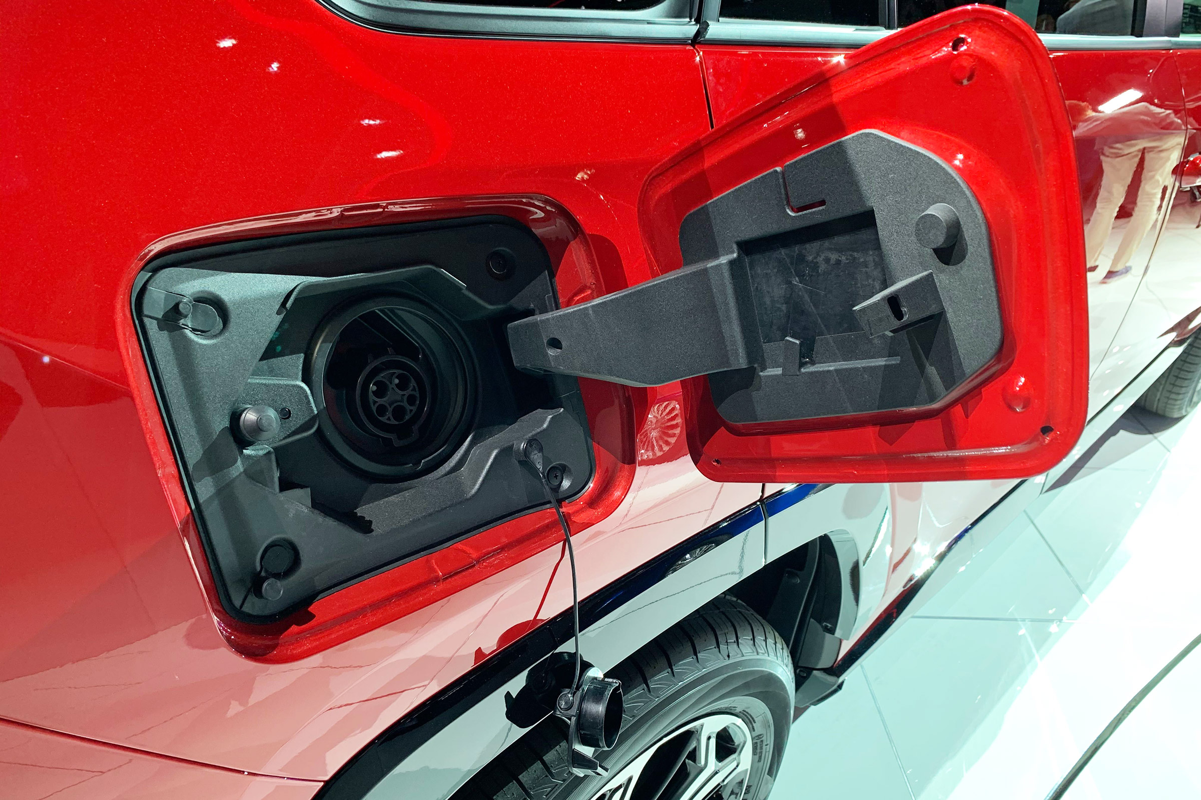Toyota RAV4 Prime PHEV - Los Angeles charging port