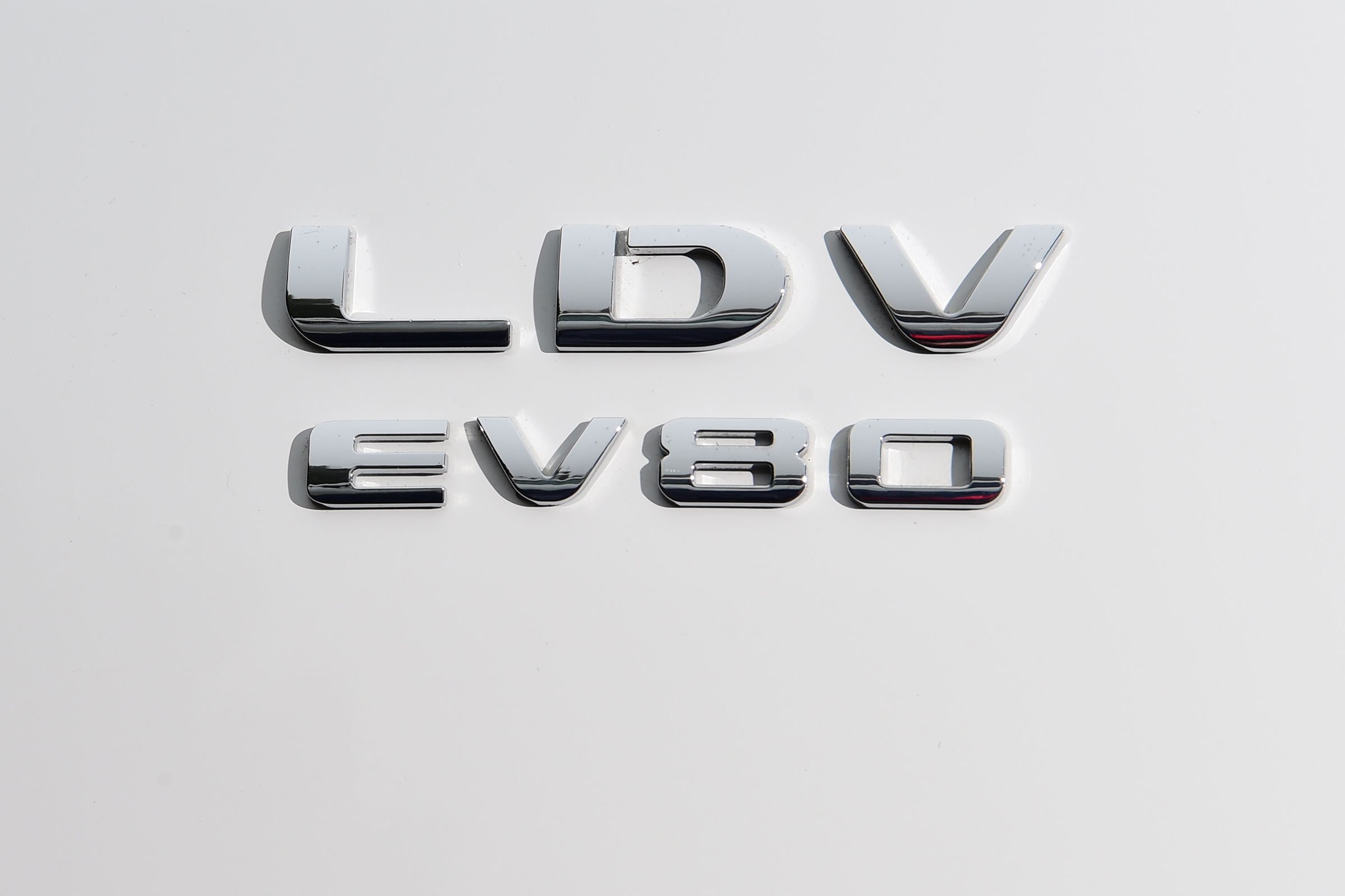 LDV EV80 badge