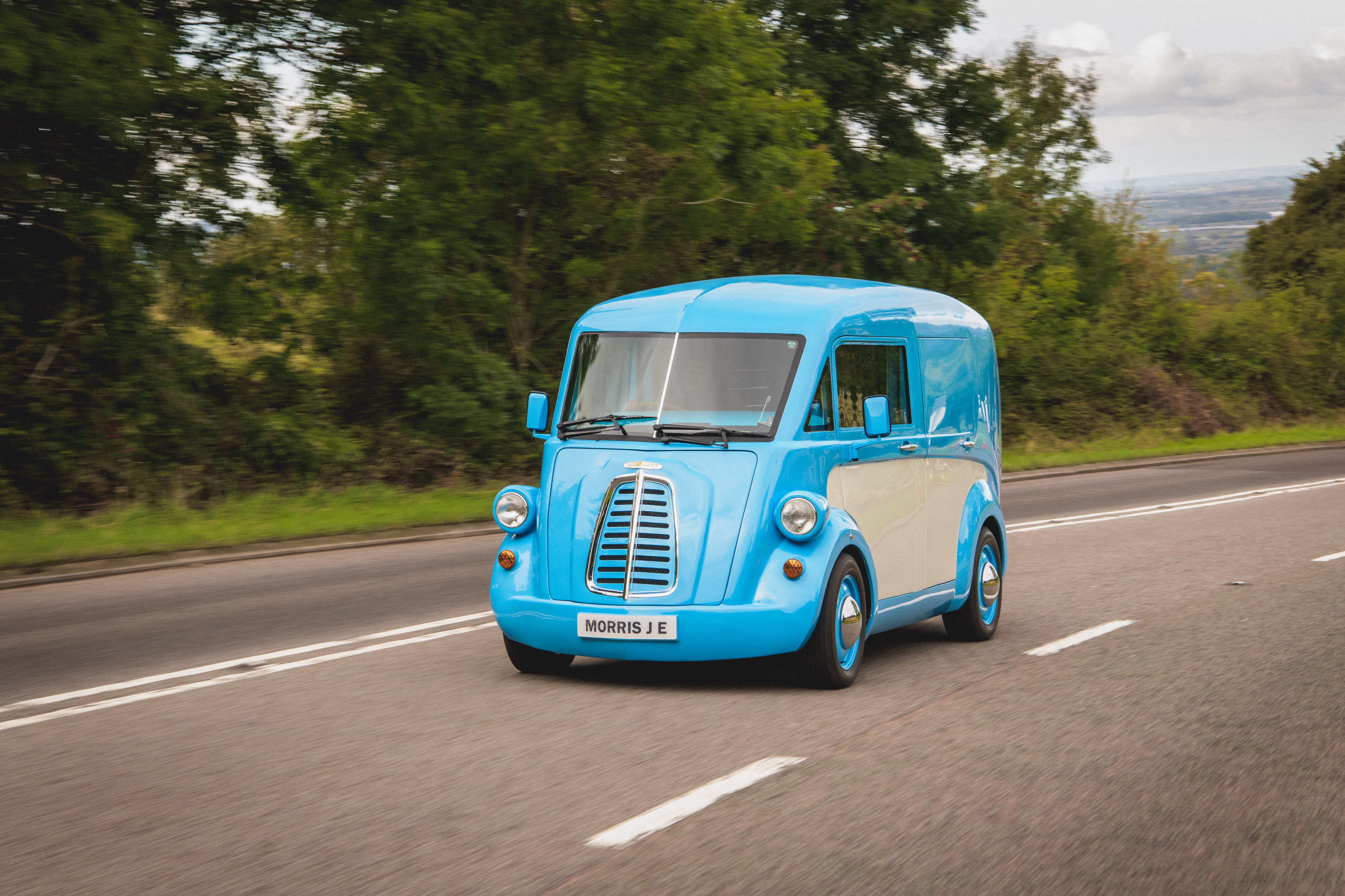 Morris JE - front action