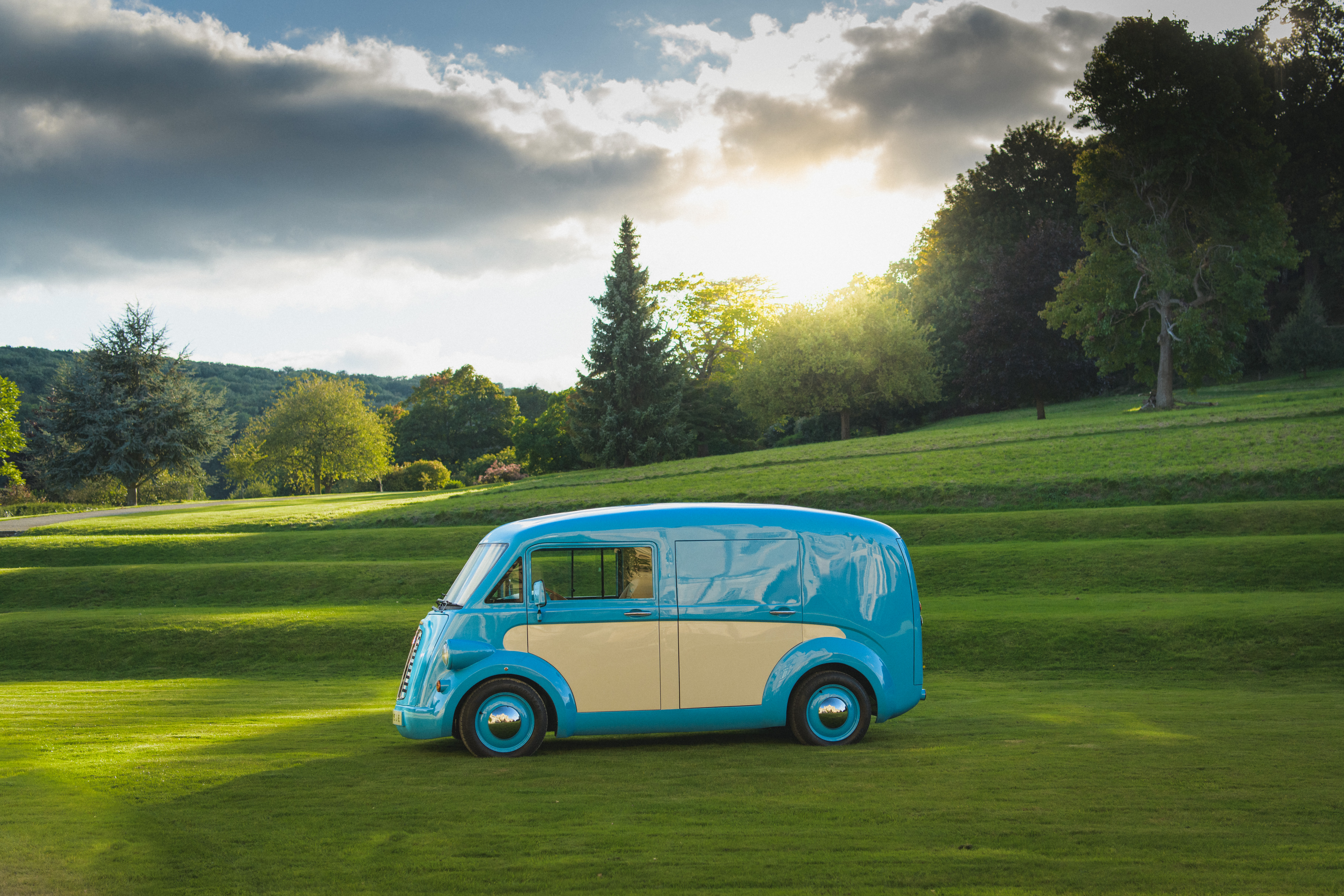 Morris JE - side panning