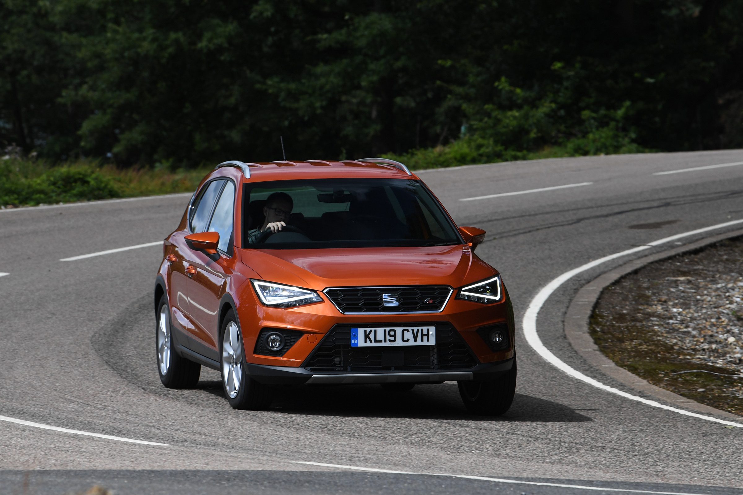 SEAT Arona front cornering