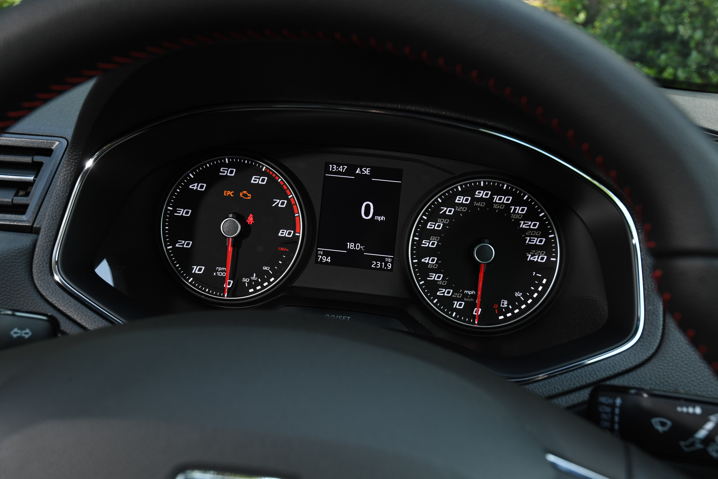 SEAT Arona dials