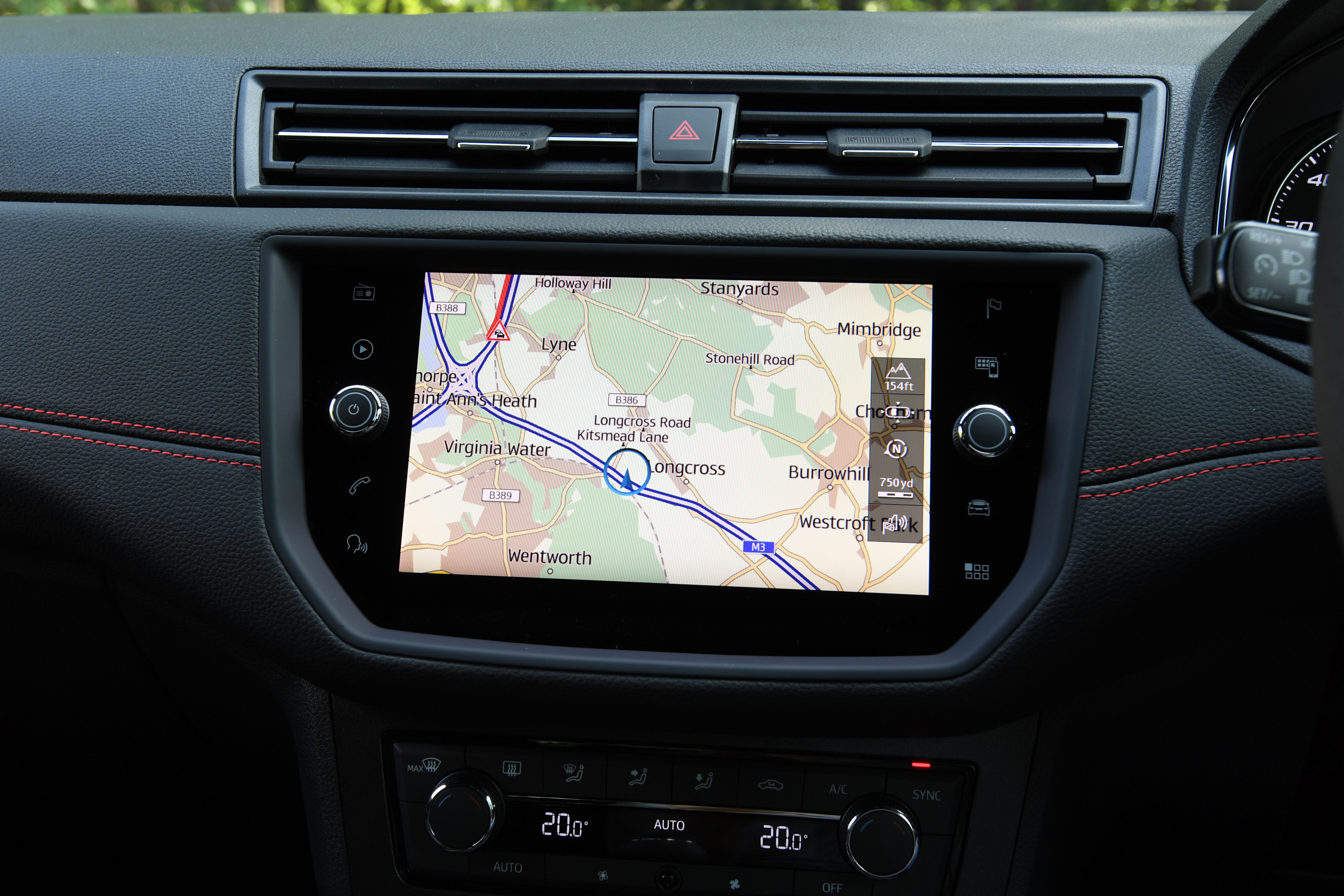 SEAT Arona sat nav