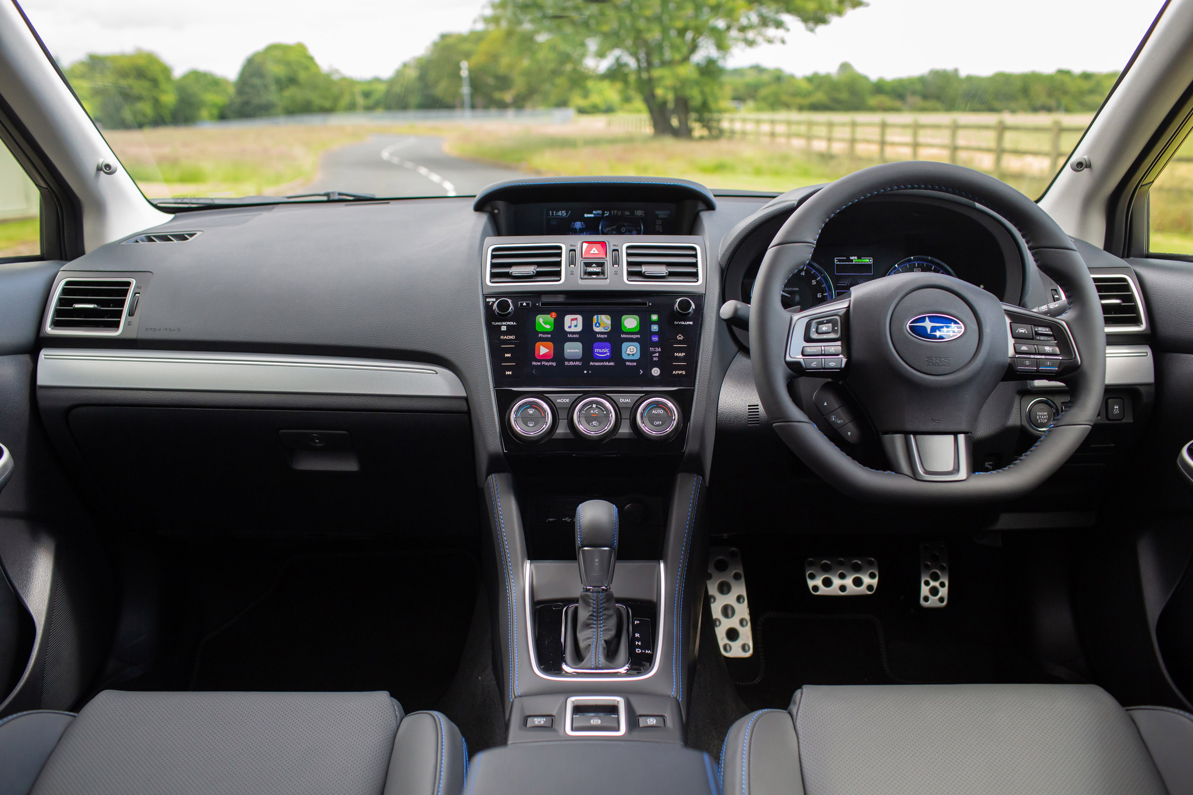 Subaru Levorg interior