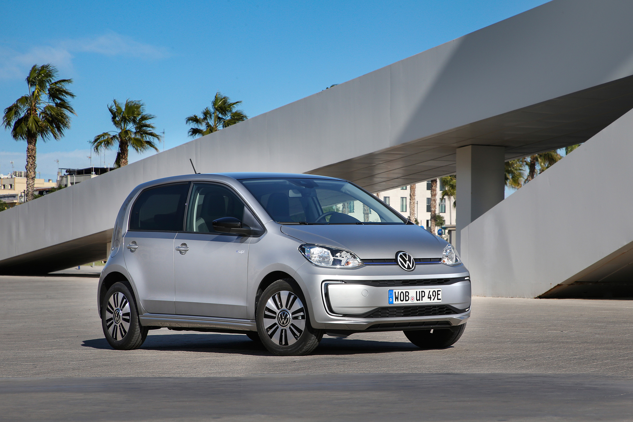Volkswagen e-up! - front