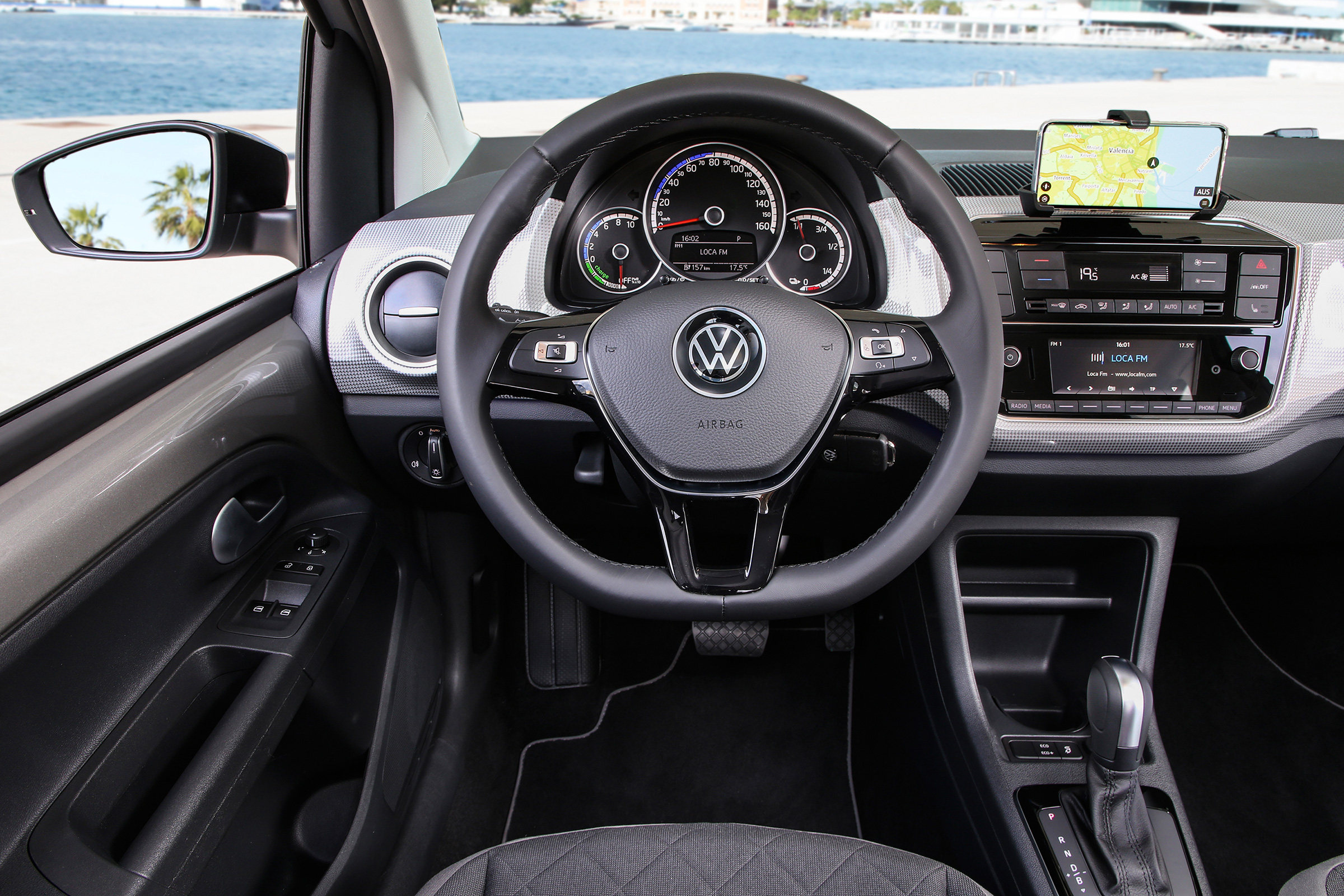 Volkswagen e-up! - interior