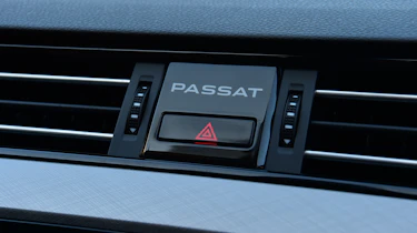 Volkswagen Passat dash logo