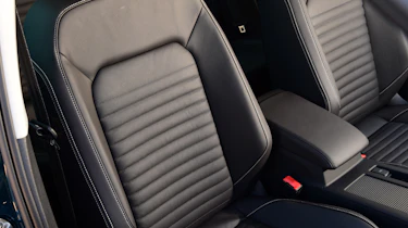 Volkswagen Passat front seats