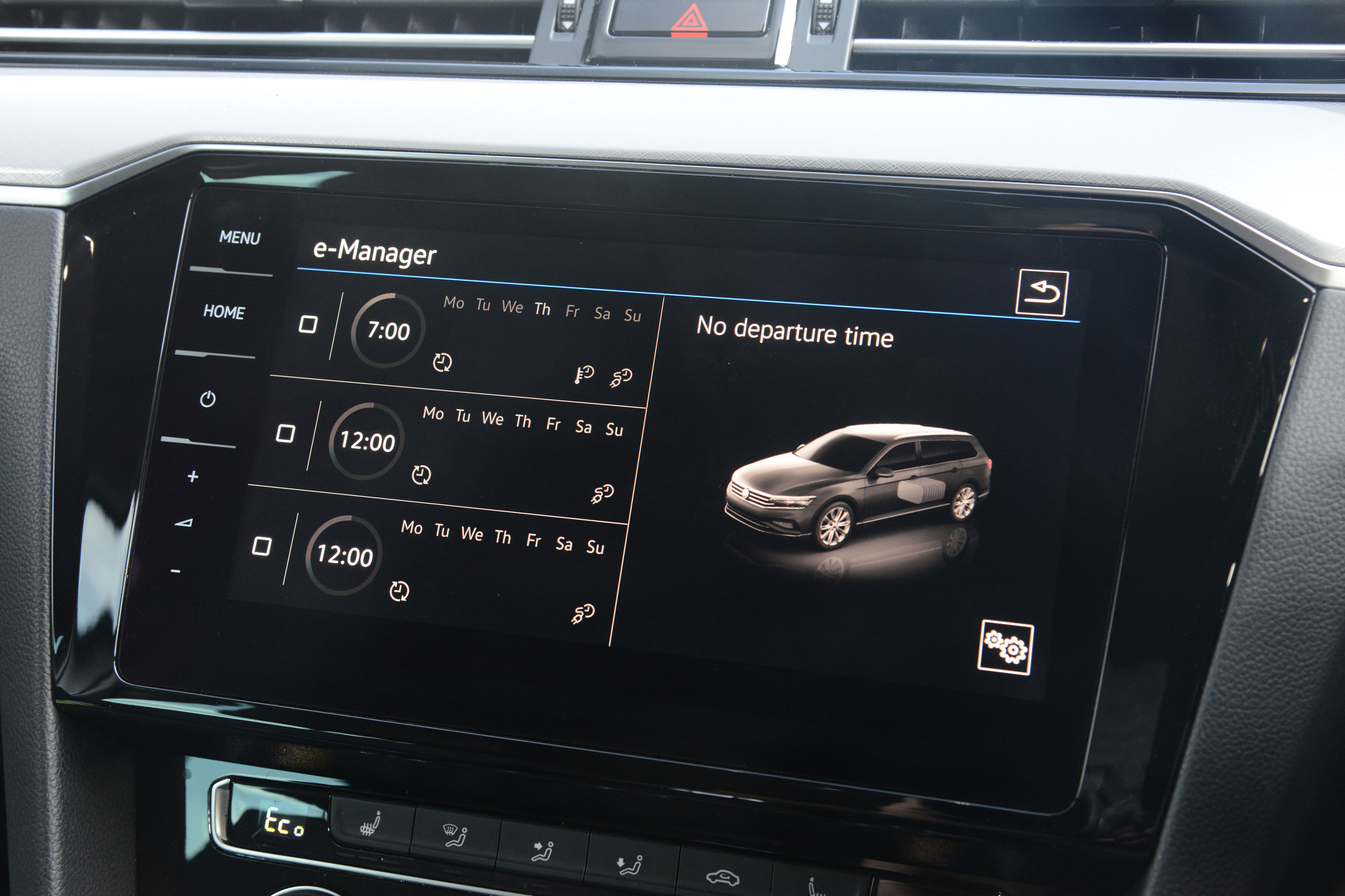 Volkswagen Passat GTE infotainment