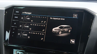 Volkswagen Passat GTE infotainment