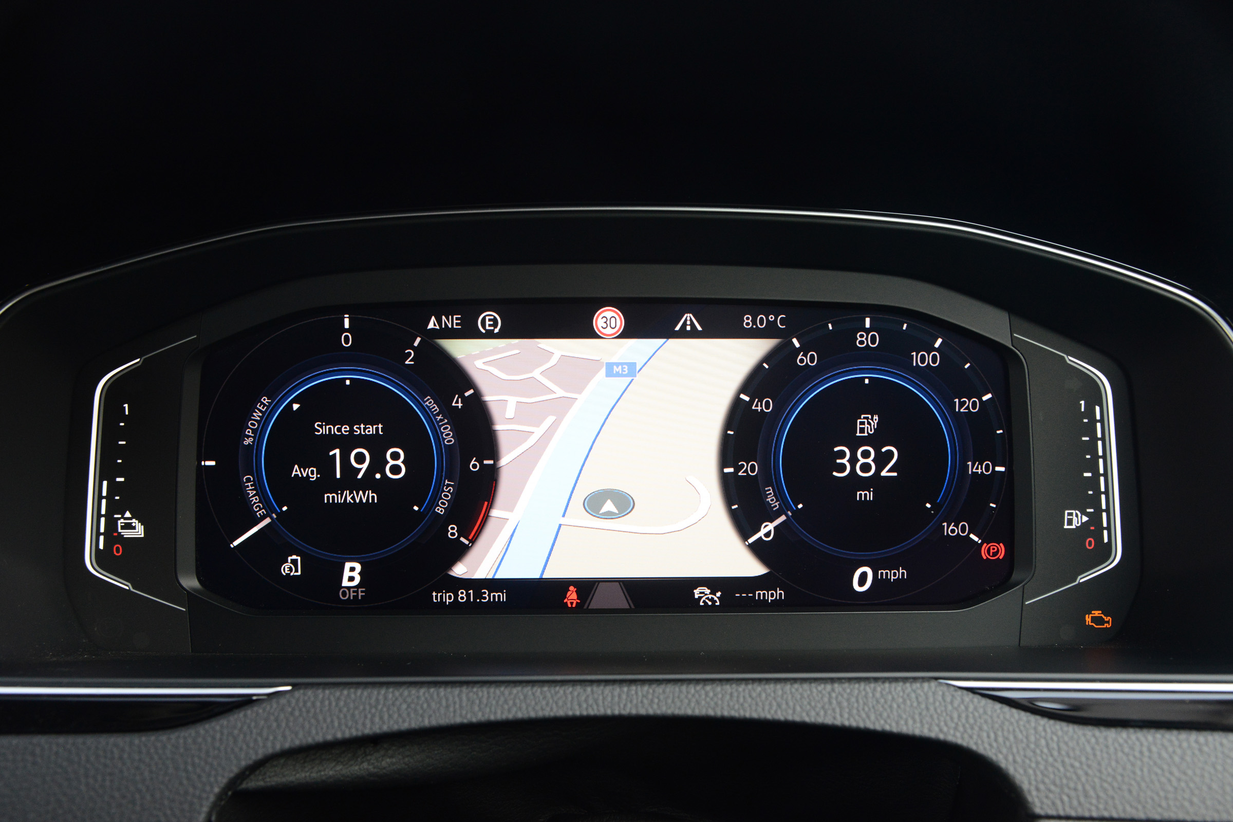 Volkswagen Passat GTE Virtual Cockpit