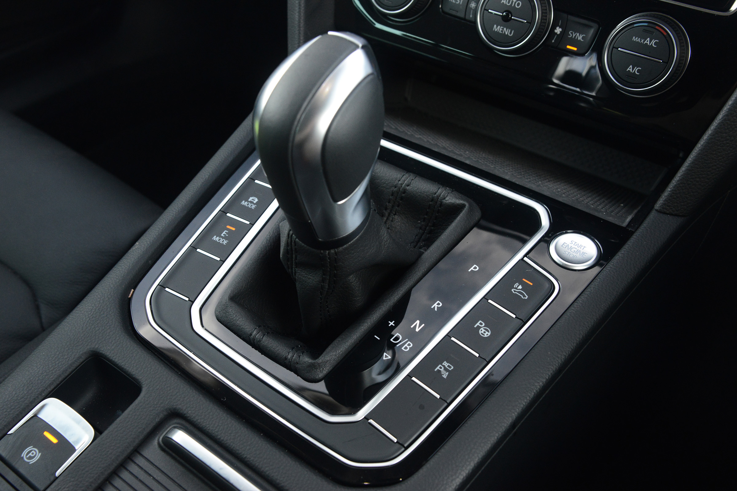 Volkswagen Passat GTE gearlever