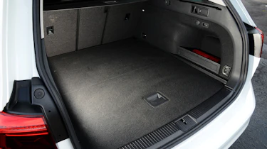 Volkswagen Passat GTE boot