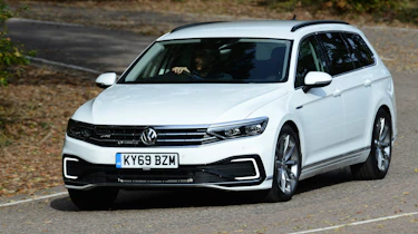 Volkswagen Passat GTE cornering