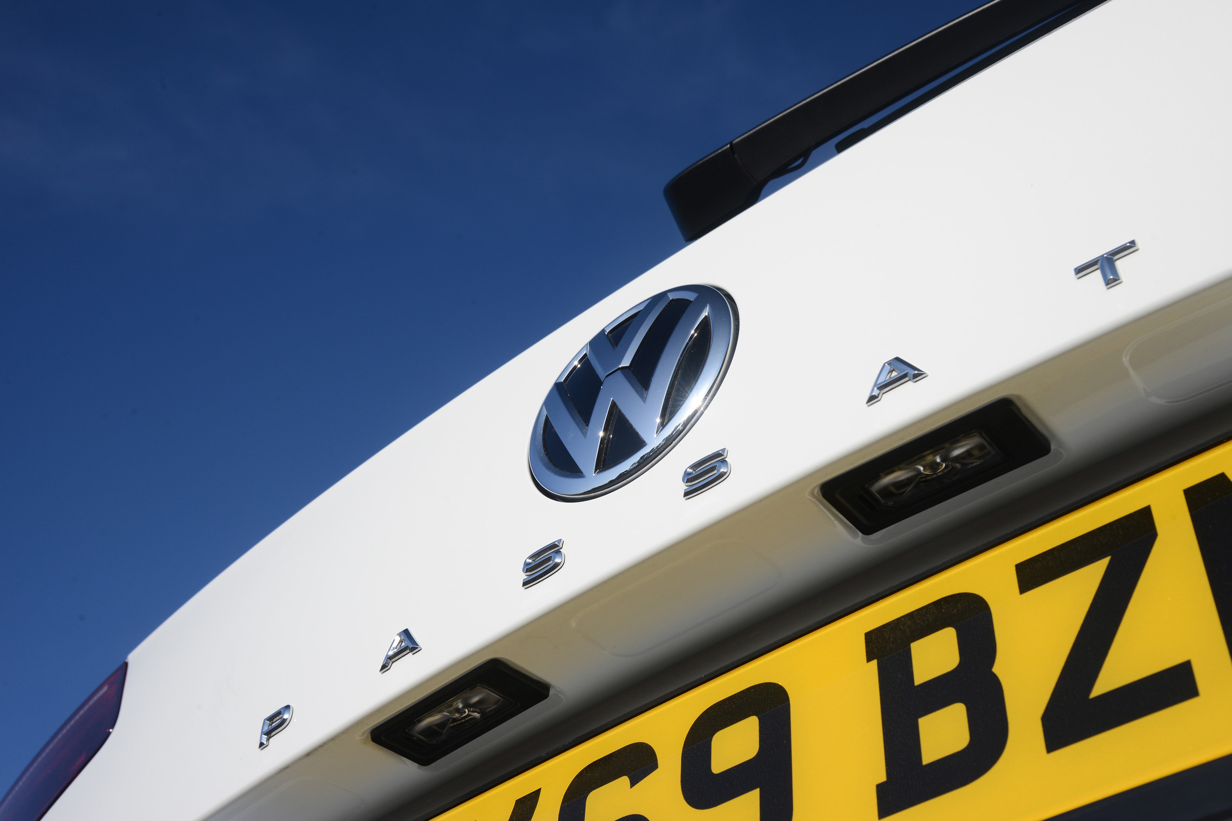 Volkswagen Passat GTE badge