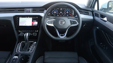 Volkswagen Passat GTE interior
