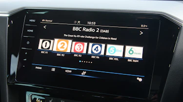 Volkswagen Passat GTE infotainment