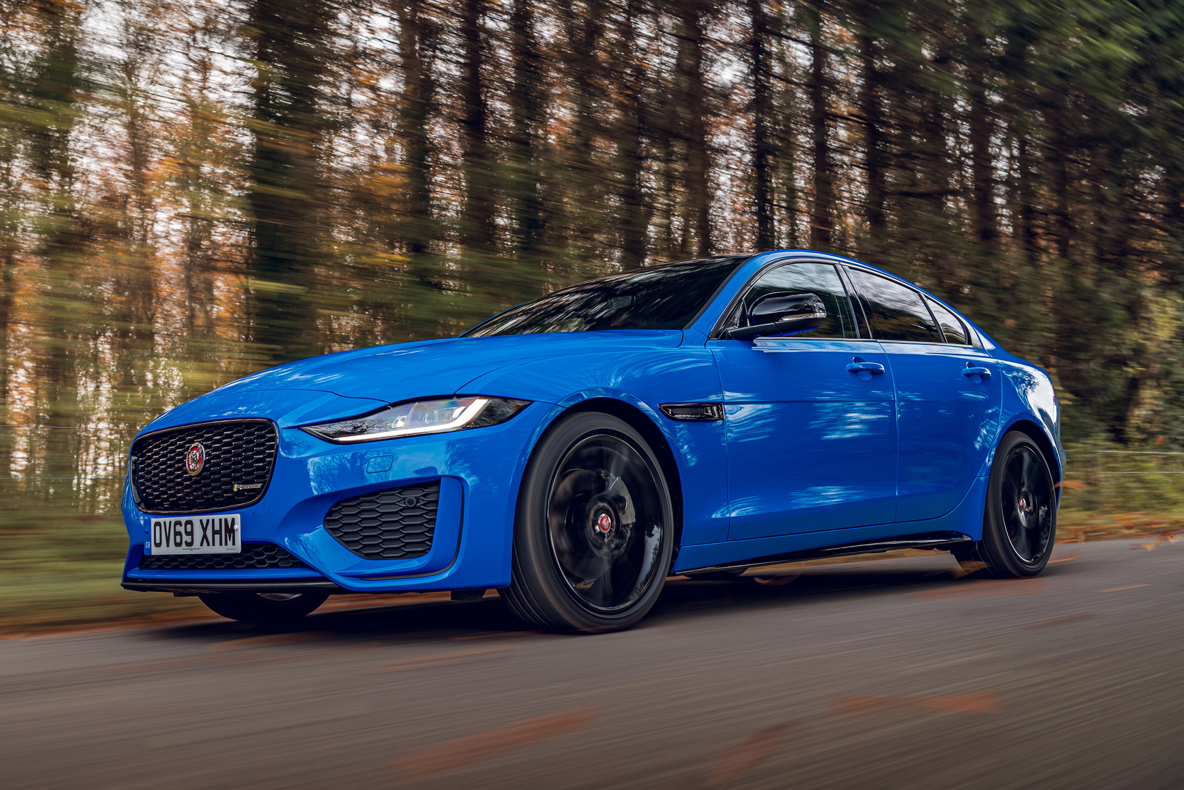 Jaguar XE Reims Edition - front