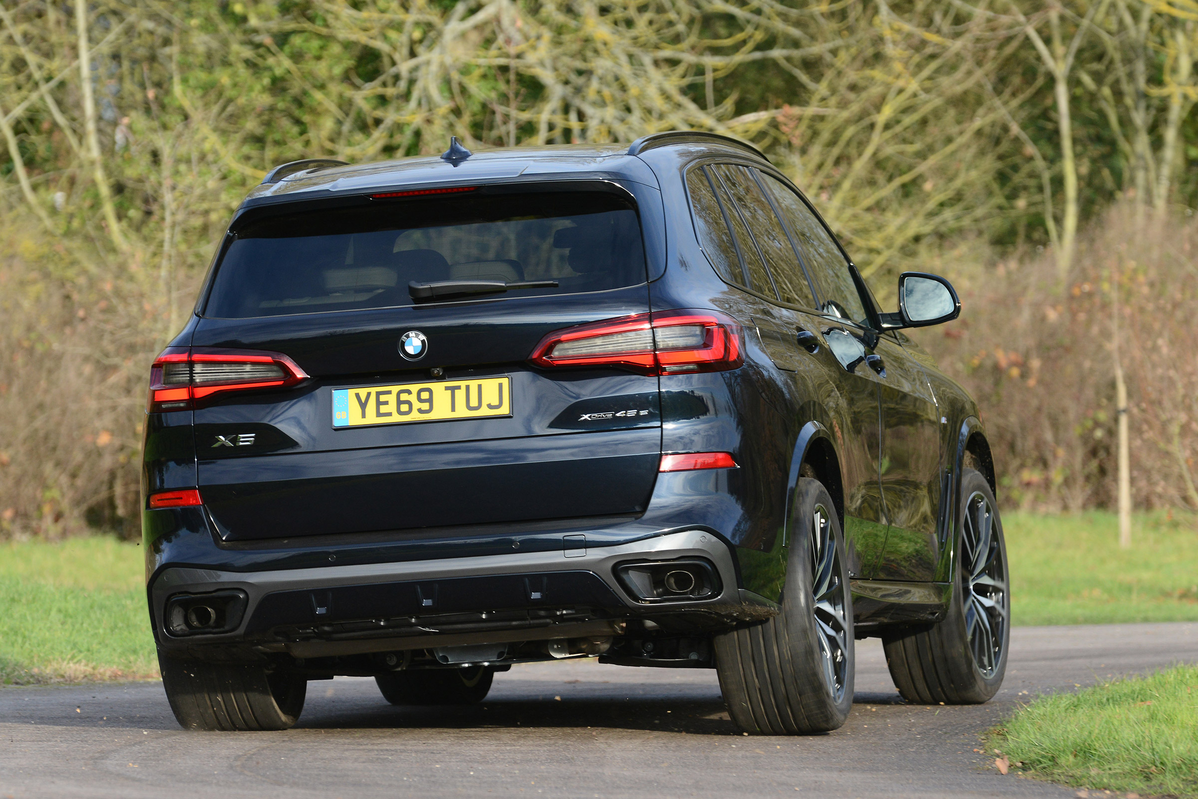 BMW X5 xDrive45e - rear