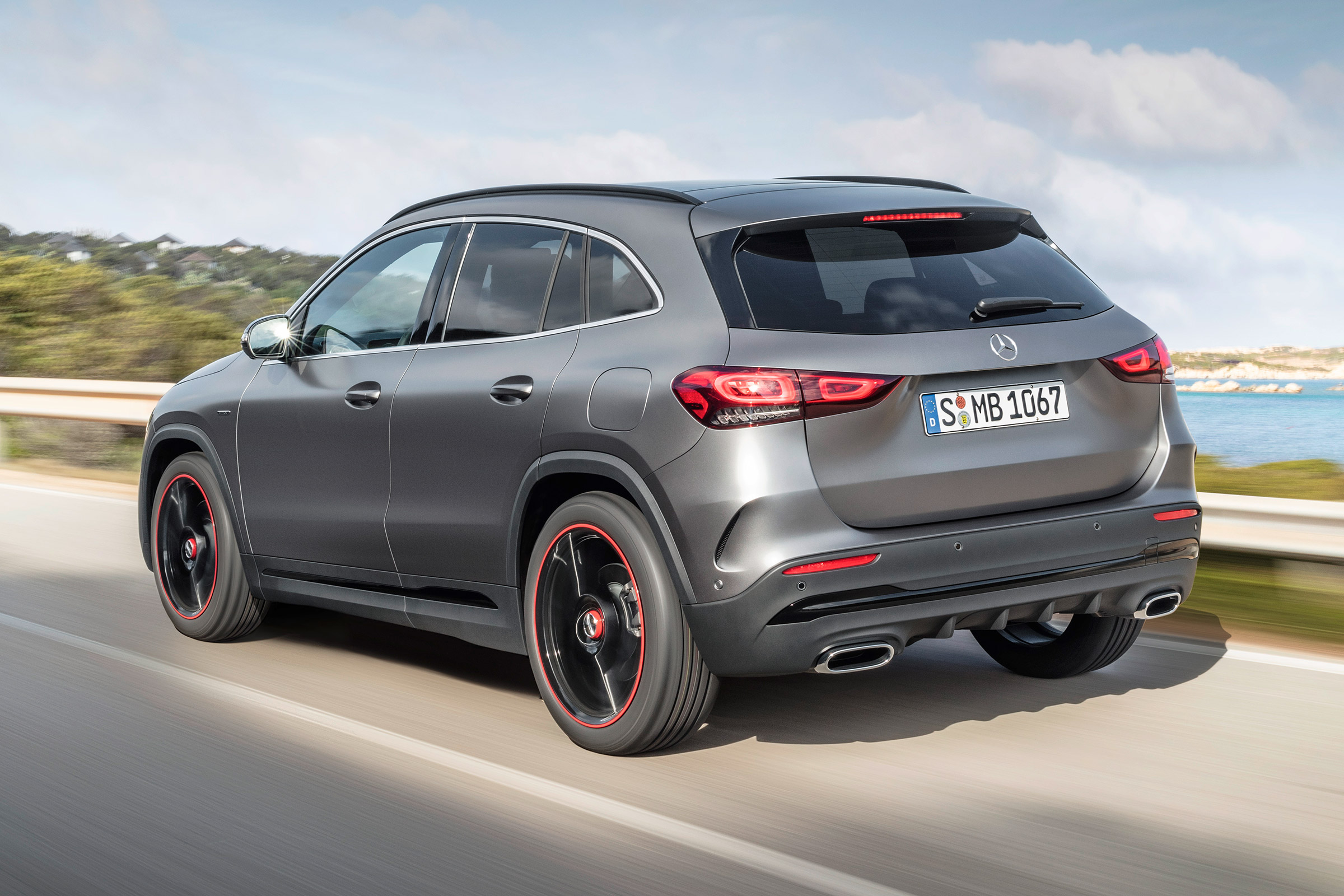 Mercedes GLA - rear