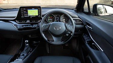 Toyota C-HR - dash