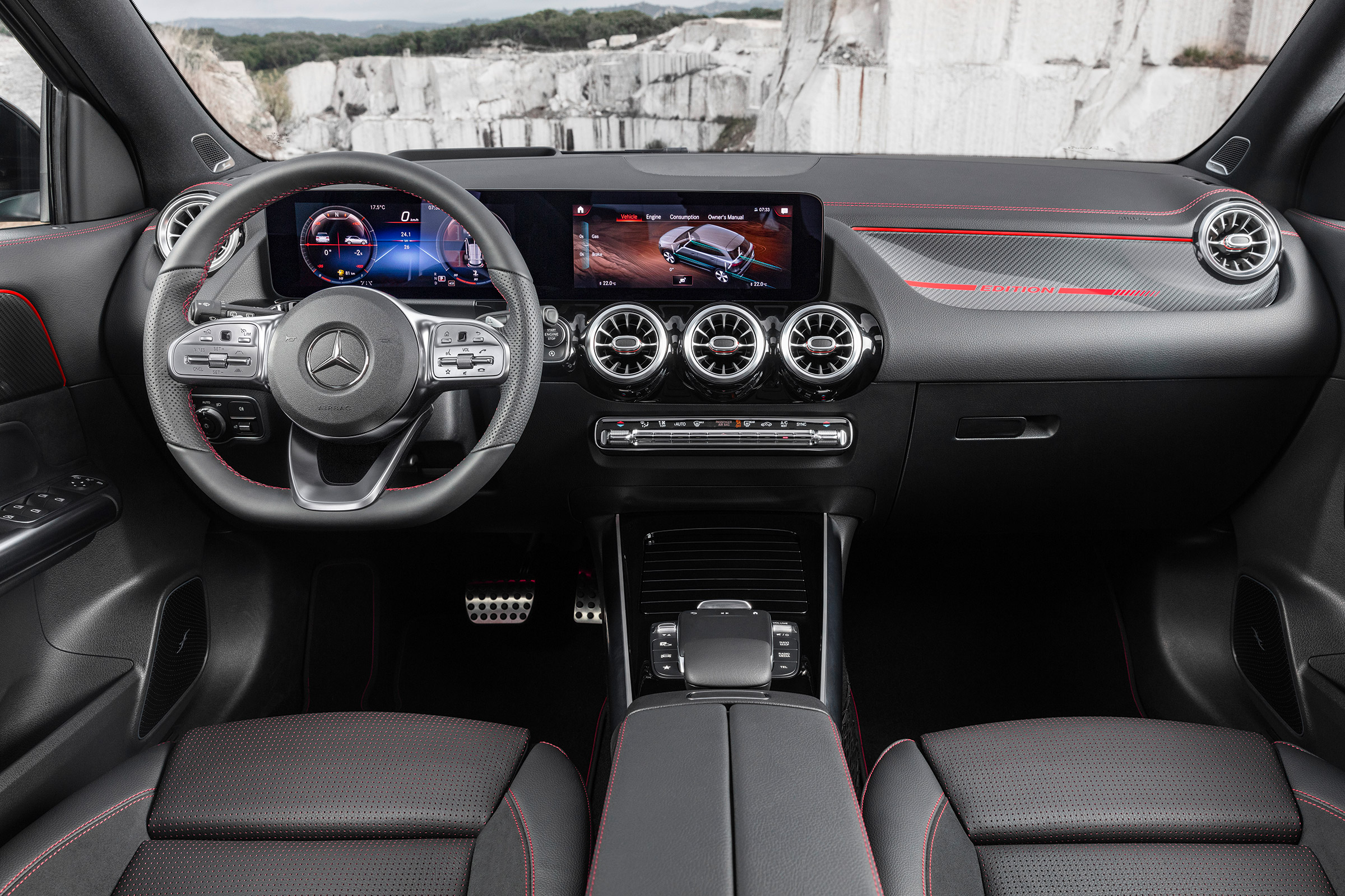Mercedes GLA - dash