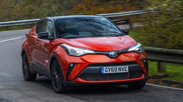 Toyota C-HR - front cornering