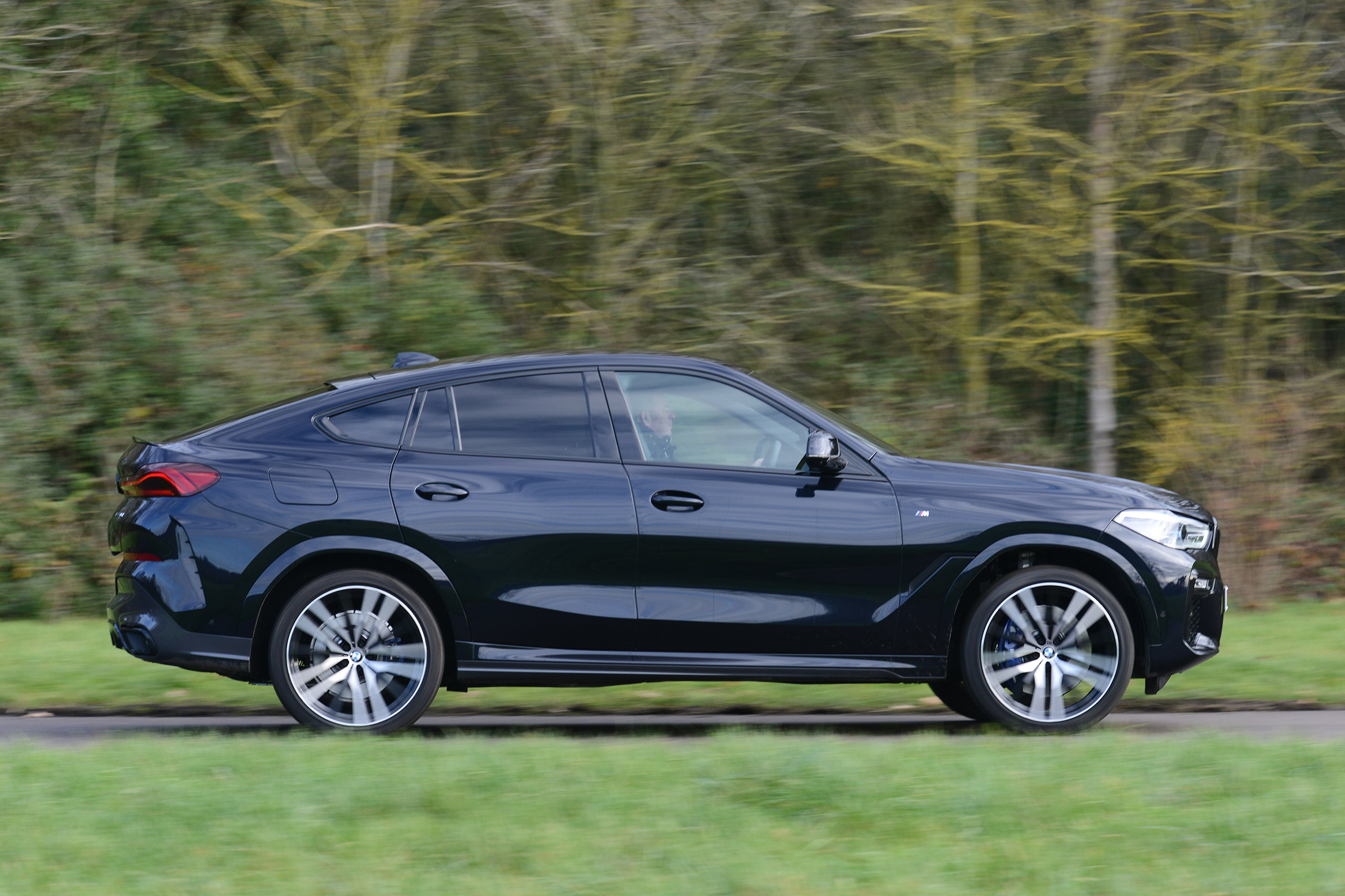 BMW X6 - side