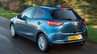 Mazda 2 - rear tracking