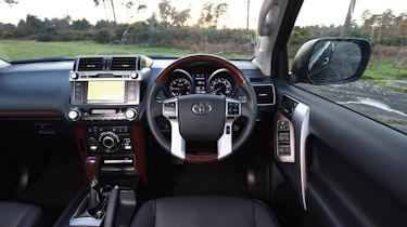 Used Toyota Land Cruiser - dash